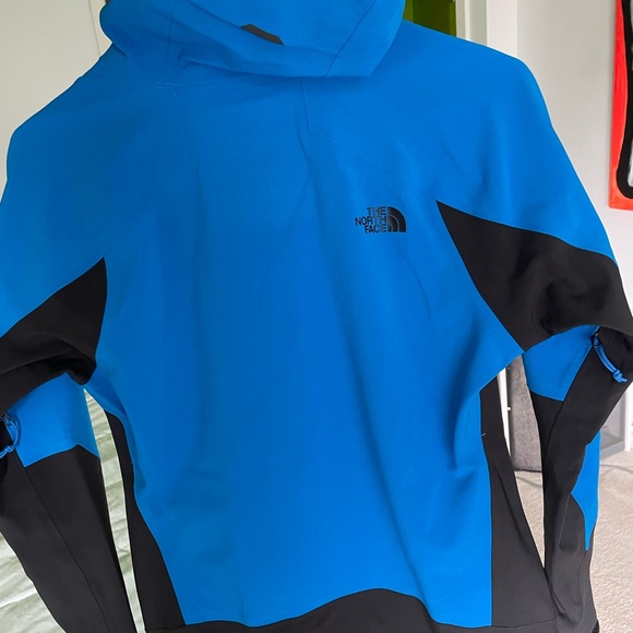 LIKE NEW Gore-Tex APEX Flex Weatherproof Jacket - Picture 6 of 7